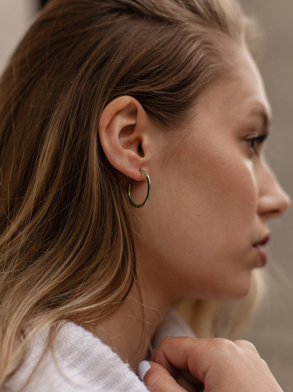 Pendientes aro de plata bañada en oro diseño clásico y elegante 25 mm