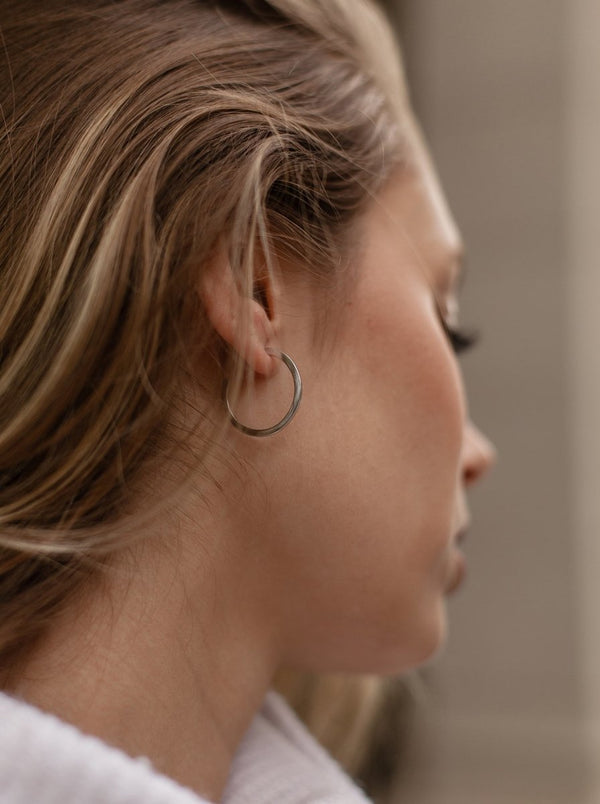 Silver hoop earrings flat and elegant design 25 mm