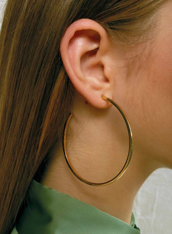 Brincos argolas grandes design quadrado banhados a ouro 55 mm