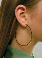 Pendientes aros grandes diseño cuadrado bañados en oro 55 mm
