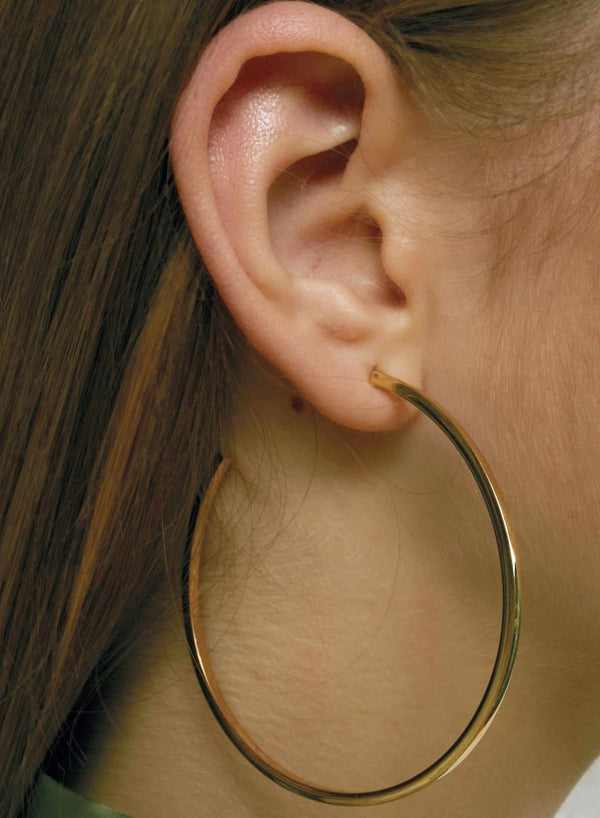 Brincos argolas grandes design quadrado banhados a ouro 55 mm