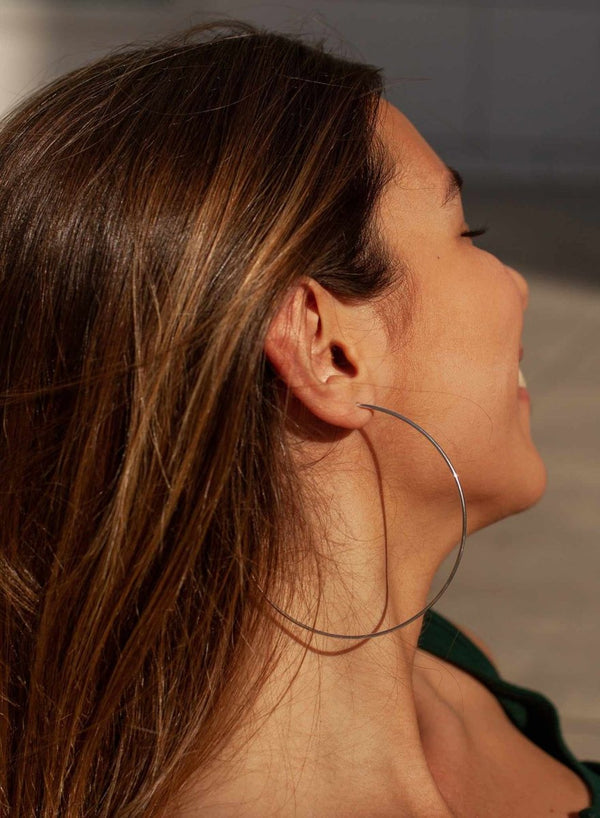 Pendientes aros grandes diseño maxi finos en plata lisa 85 mm