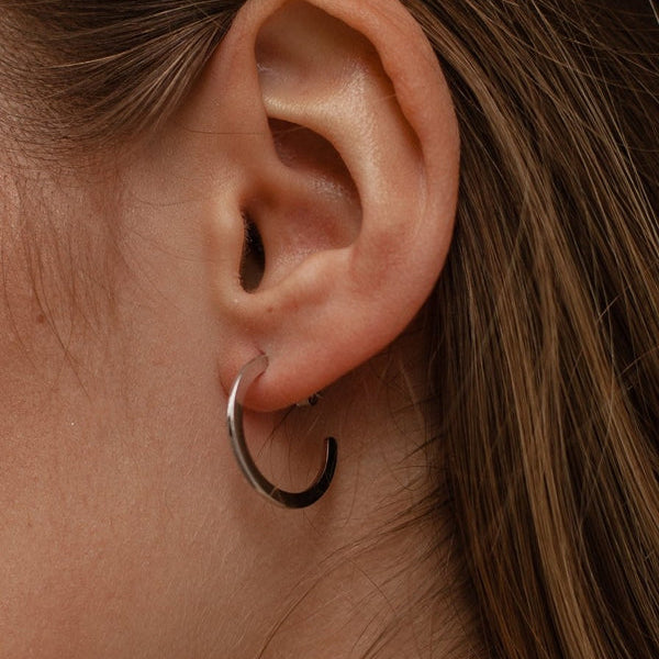 Classic and elegant medium hoop earrings flat style 20 mm