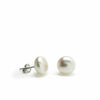 Pendientes perlas chatas pequeñas y clásicas 11,5 cm
