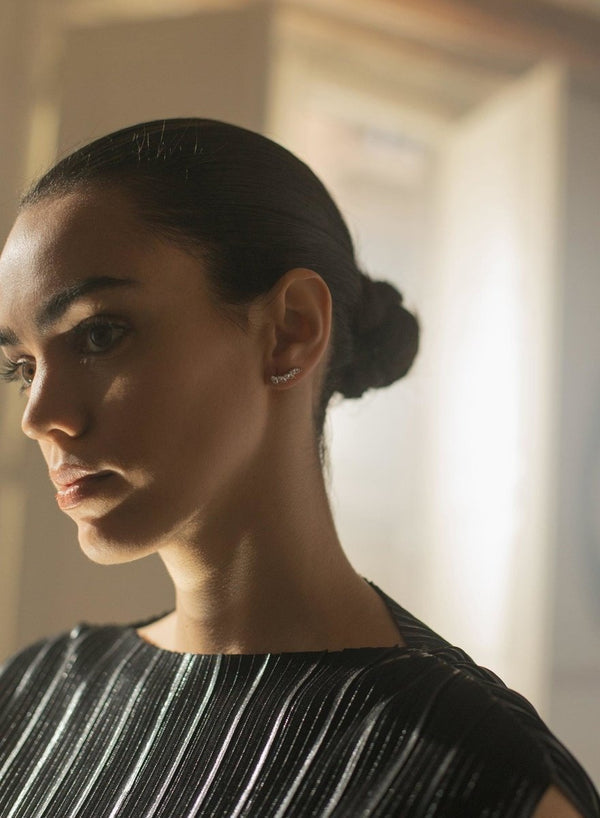 Silver climber earrings with four zirconia in diamond design