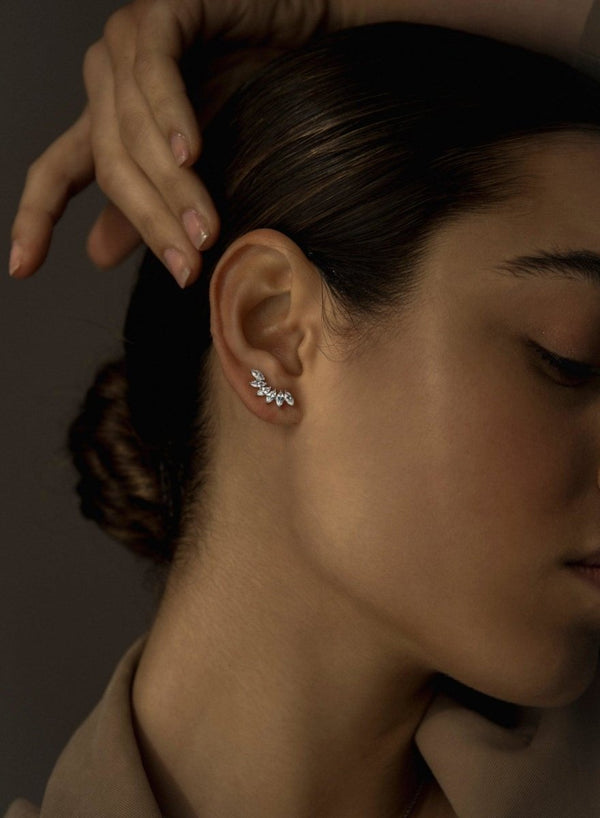 Silver climber earrings with six marquise-cut cubic zirconias, oval model