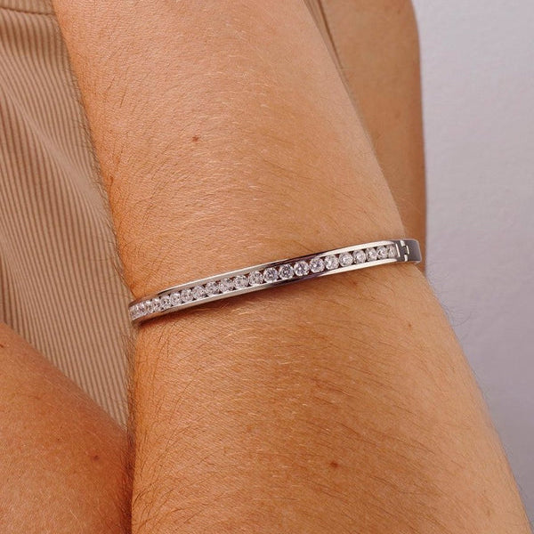 Fine Design Silver Slave Bracelet with Zirconia