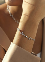 Fine silver bracelets with branch design with zircons 