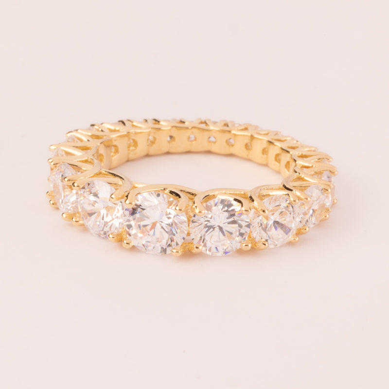 6 mm pavé wedding ring plated in 18k gold