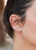 Petites boucles d'oreilles en argent brillant à motif circulaire avec zircons
