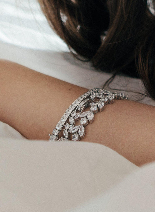 Shiny Silver Bracelets with Leaf Design