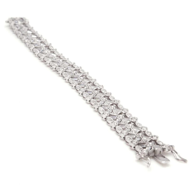 Bracelets en argent brillant avec zircons blancs de différentes tailles