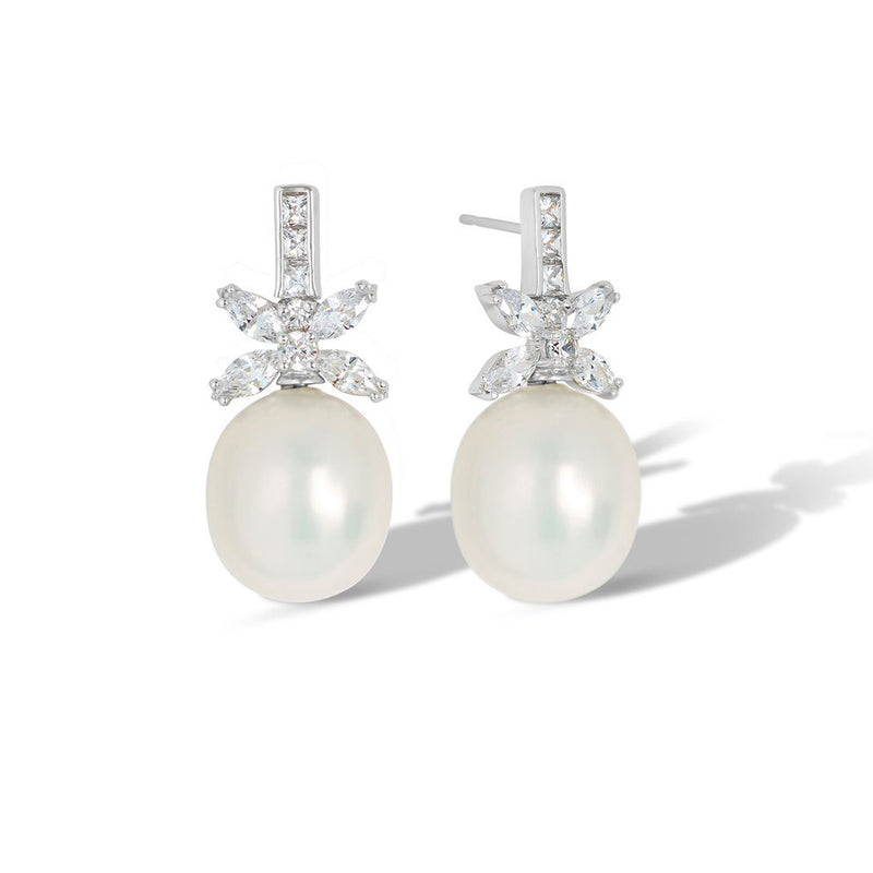 12 mm Shell Pearl and Zircon Flower Earrings in Silver