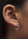Boucles d'oreilles créoles en argent avec pierres dans les tons bleus