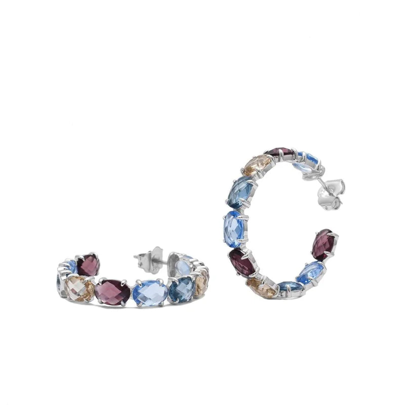 Boucles d'oreilles créoles avec pierres de quartz adamantine argentées dans des tons bleus