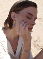 Boucles d'oreilles longues en pierre de couleur argent, design bleu